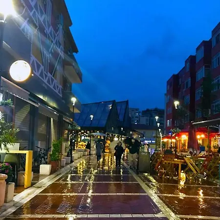 Elona's 10 Mins To City Center Apartment Tirana